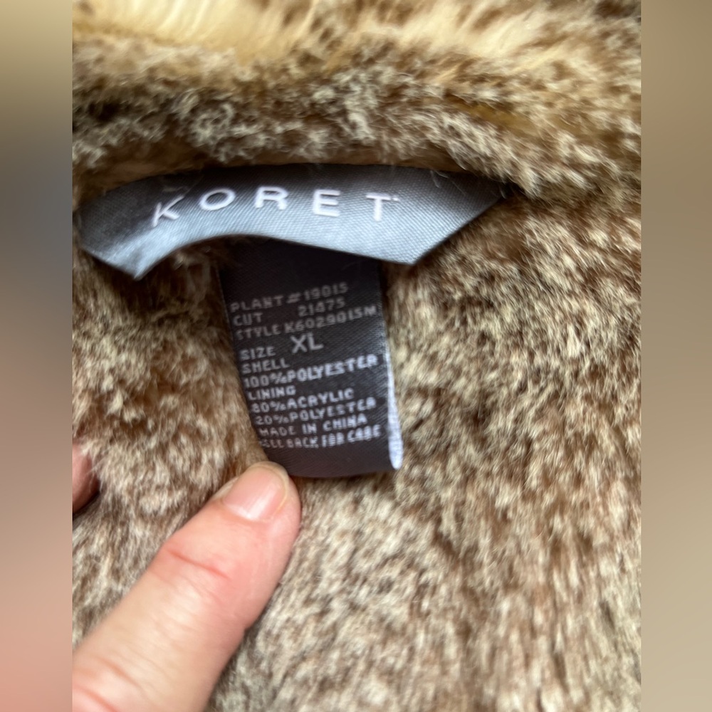 Women's Koret pale pink faux fur lined sleeveless zippered vest. Size XL - Picture 5 of 11